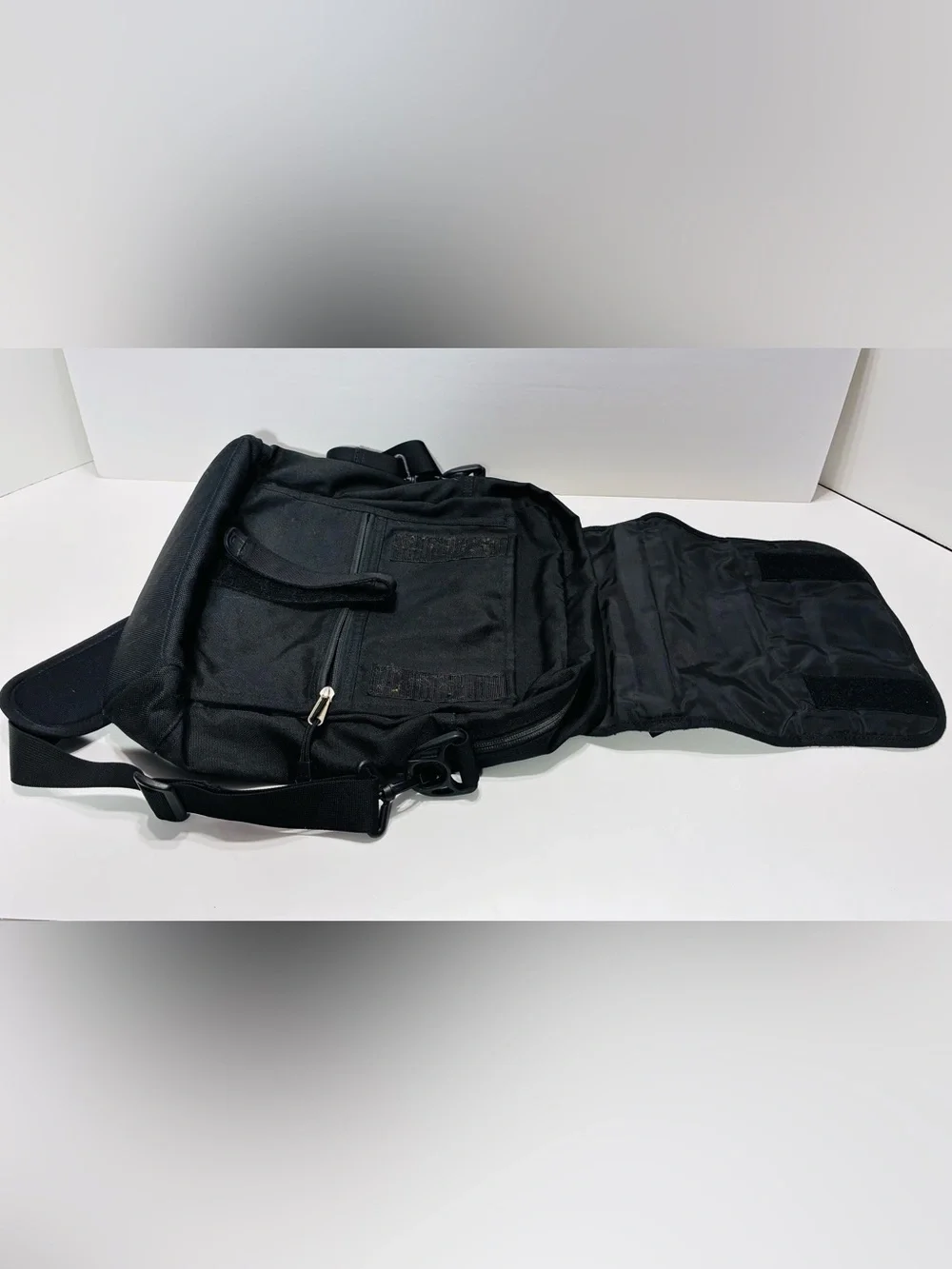 Y2K VTG The North Face Travel Tools Messenger Bag Black Gray Canvas